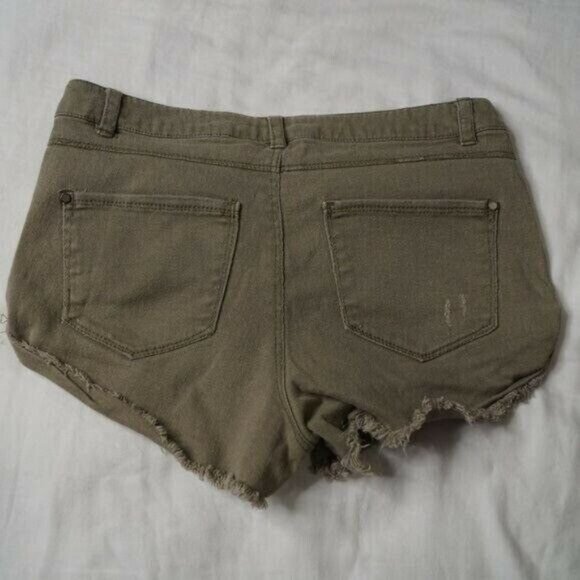 Olive Green Jean Shorts Cut offs Size M By Love Tree - Picture 5 of 8